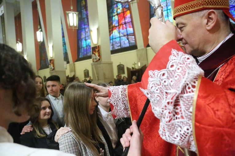 Bierzmowanie w par. pw. św. Jakuba w Brzesku
