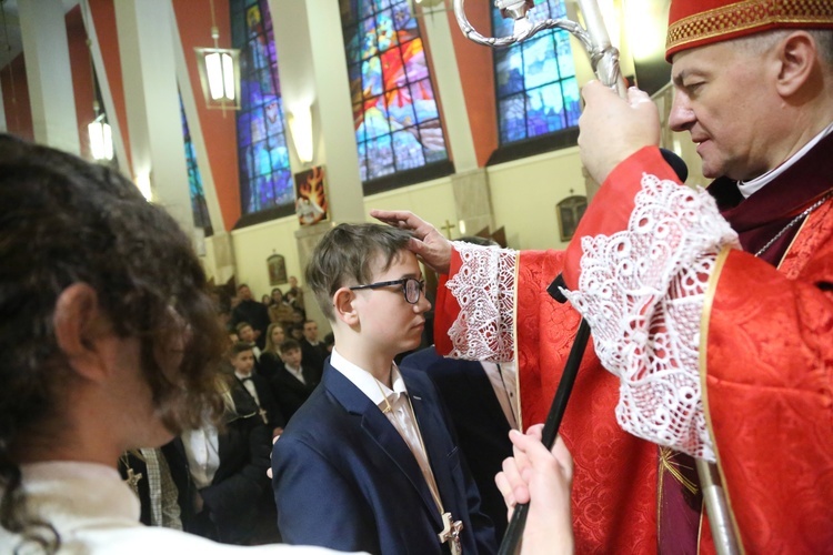 Bierzmowanie w par. pw. św. Jakuba w Brzesku