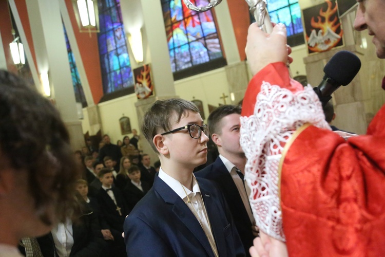 Bierzmowanie w par. pw. św. Jakuba w Brzesku