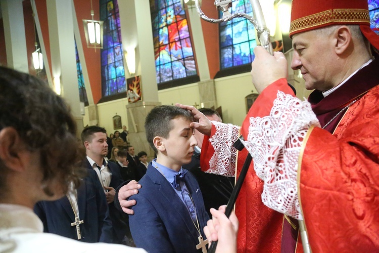 Bierzmowanie w par. pw. św. Jakuba w Brzesku