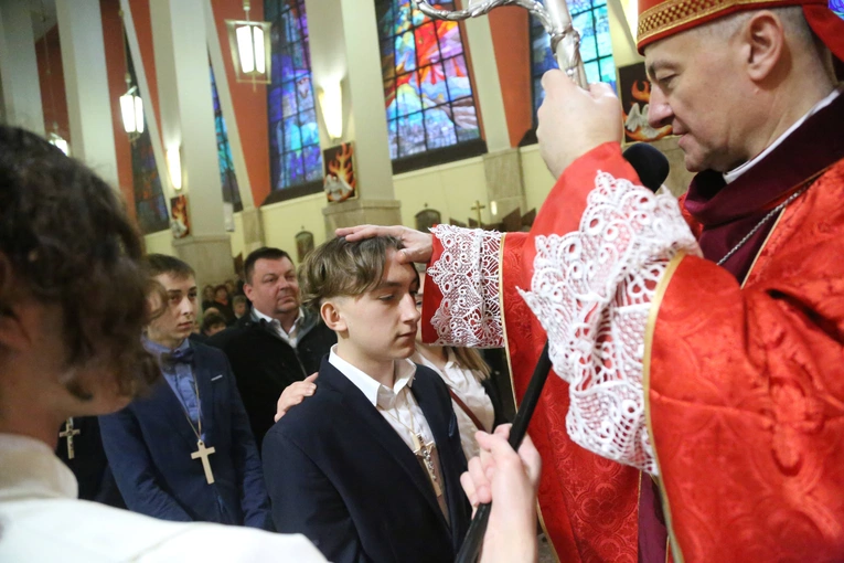 Bierzmowanie w par. pw. św. Jakuba w Brzesku