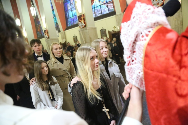 Bierzmowanie w par. pw. św. Jakuba w Brzesku