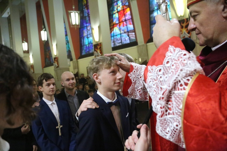 Bierzmowanie w par. pw. św. Jakuba w Brzesku