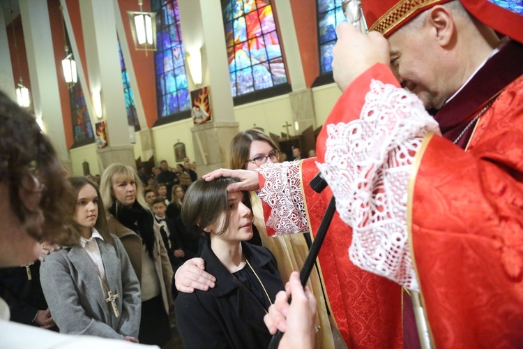 Bierzmowanie w par. pw. św. Jakuba w Brzesku