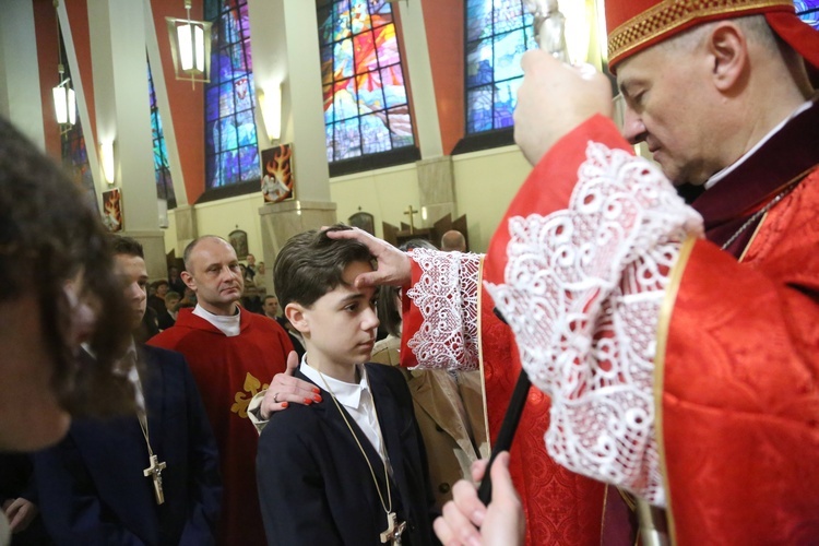 Bierzmowanie w par. pw. św. Jakuba w Brzesku