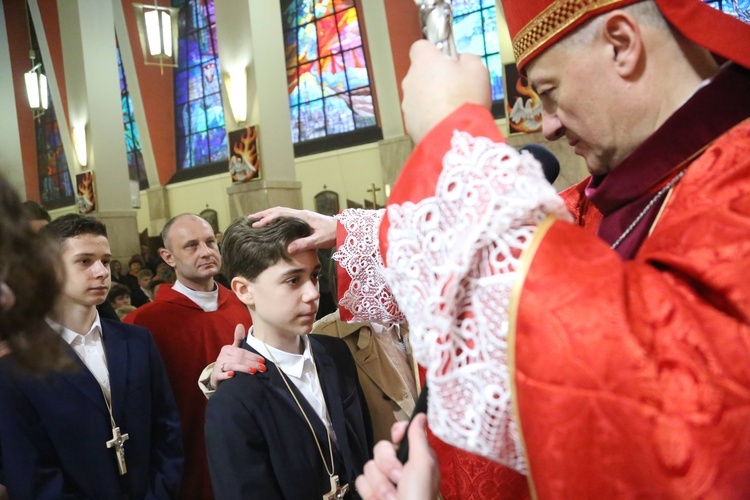 Bierzmowanie w par. pw. św. Jakuba w Brzesku