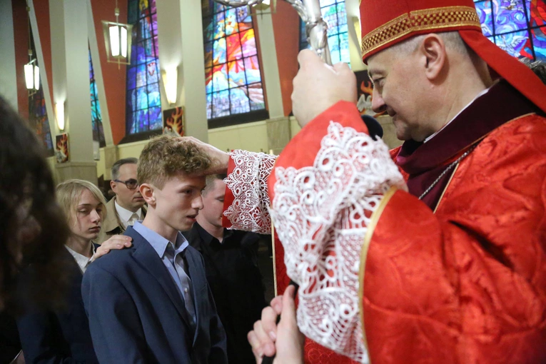 Bierzmowanie w par. pw. św. Jakuba w Brzesku