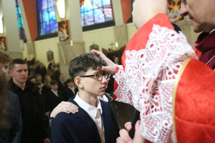 Bierzmowanie w par. pw. św. Jakuba w Brzesku