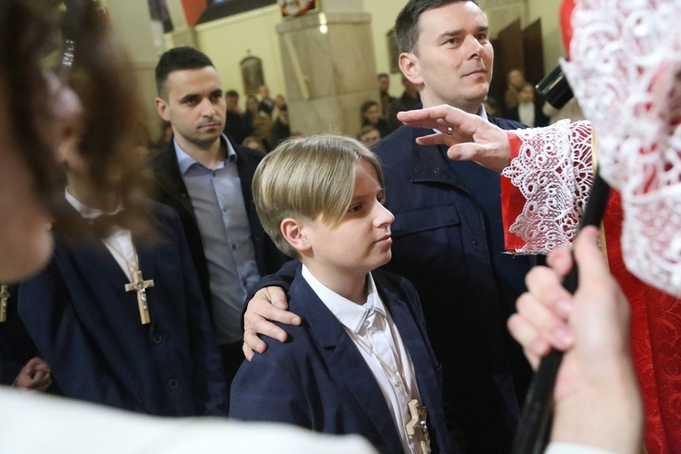 Bierzmowanie w par. pw. św. Jakuba w Brzesku