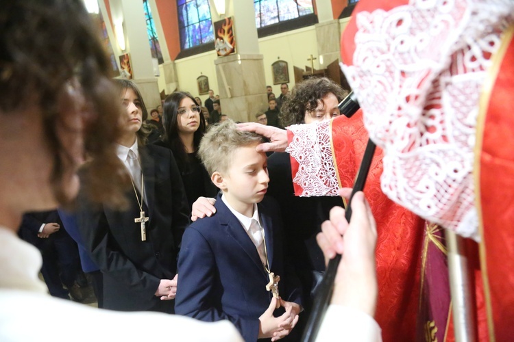 Bierzmowanie w par. pw. św. Jakuba w Brzesku