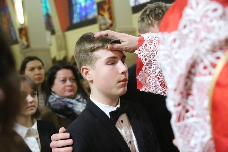 Bierzmowanie w par. pw. św. Jakuba w Brzesku