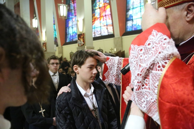 Bierzmowanie w par. pw. św. Jakuba w Brzesku