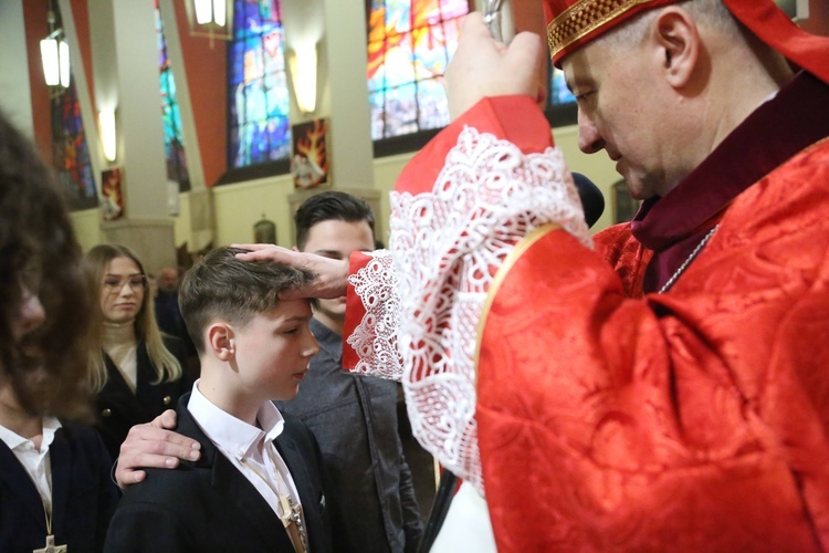 Bierzmowanie w par. pw. św. Jakuba w Brzesku