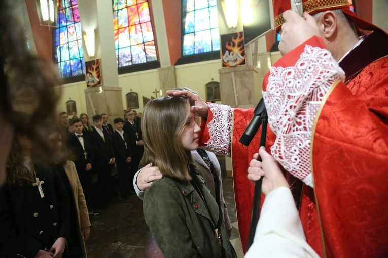 Bierzmowanie w par. pw. św. Jakuba w Brzesku