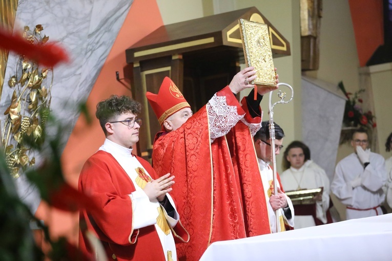 Bierzmowanie w par. pw. św. Jakuba w Brzesku