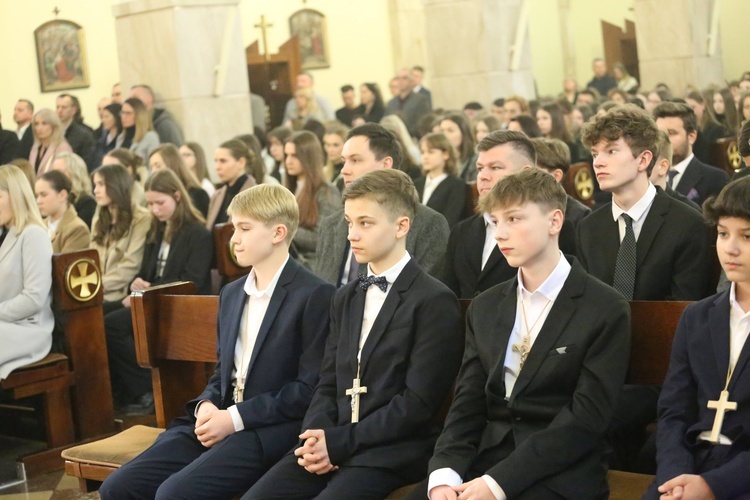 Bierzmowanie w par. pw. św. Jakuba w Brzesku