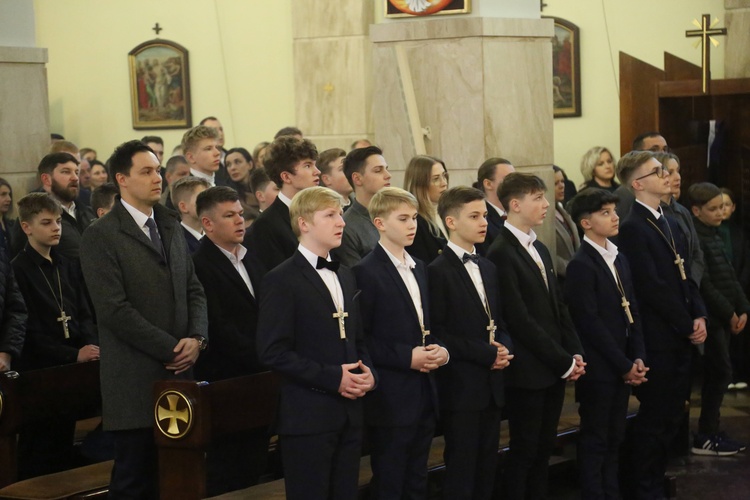 Bierzmowanie w par. pw. św. Jakuba w Brzesku