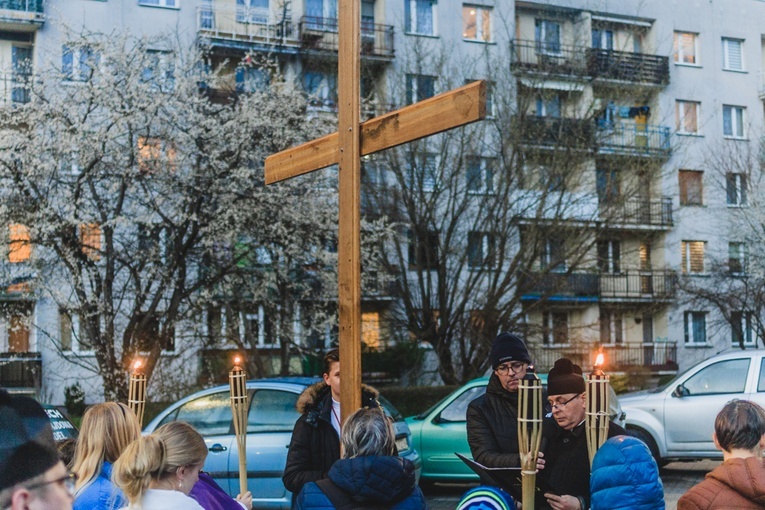 Bielawa. Droga Krzyżowa z Janem Pawłem II