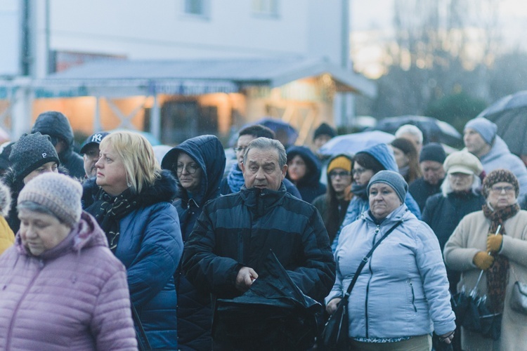 Bielawa. Droga Krzyżowa z Janem Pawłem II