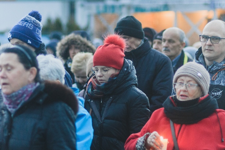 Bielawa. Droga Krzyżowa z Janem Pawłem II