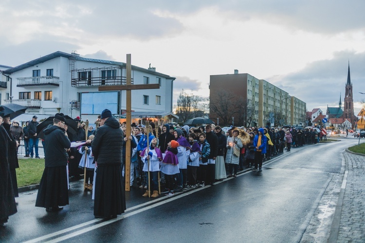 Bielawa. Droga Krzyżowa z Janem Pawłem II