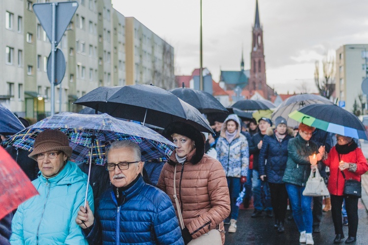 Bielawa. Droga Krzyżowa z Janem Pawłem II