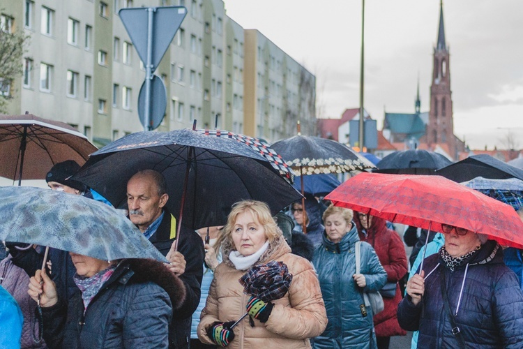 Bielawa. Droga Krzyżowa z Janem Pawłem II