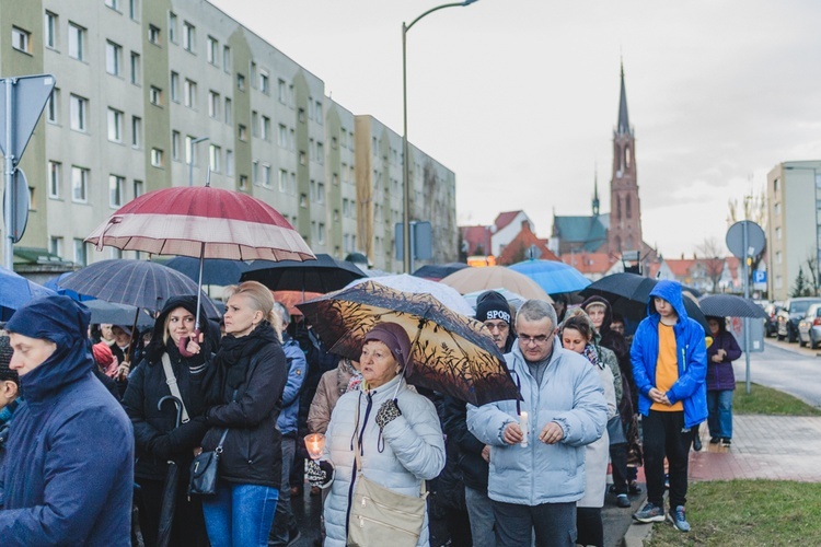 Bielawa. Droga Krzyżowa z Janem Pawłem II