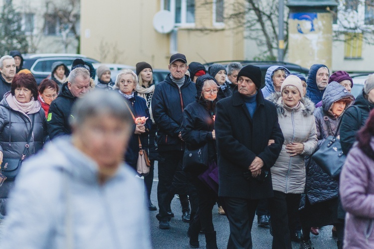 Bielawa. Droga Krzyżowa z Janem Pawłem II