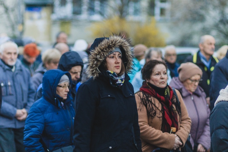 Bielawa. Droga Krzyżowa z Janem Pawłem II