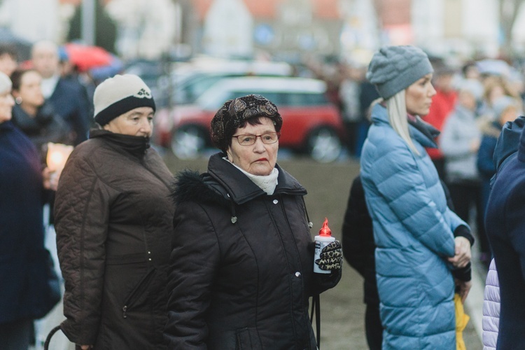 Bielawa. Droga Krzyżowa z Janem Pawłem II