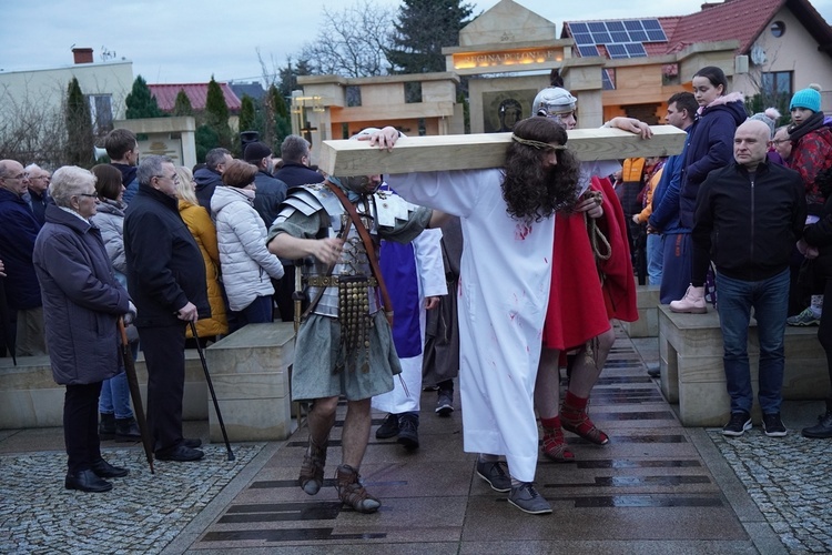 Misterium Drogi Krzyżowej we Wrocławiu-Złotnikach