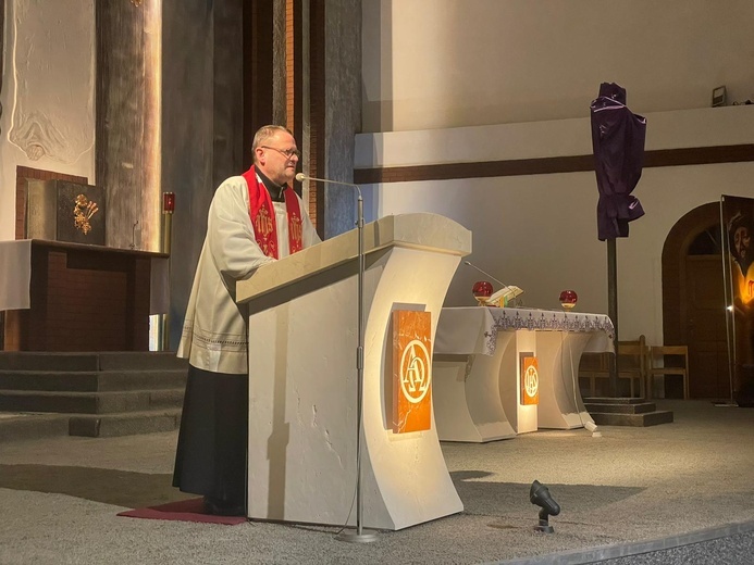 Świebodzice. Droga Krzyżowa wszystkich parafii