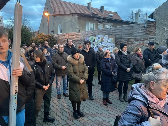 Świebodzice. Droga Krzyżowa wszystkich parafii