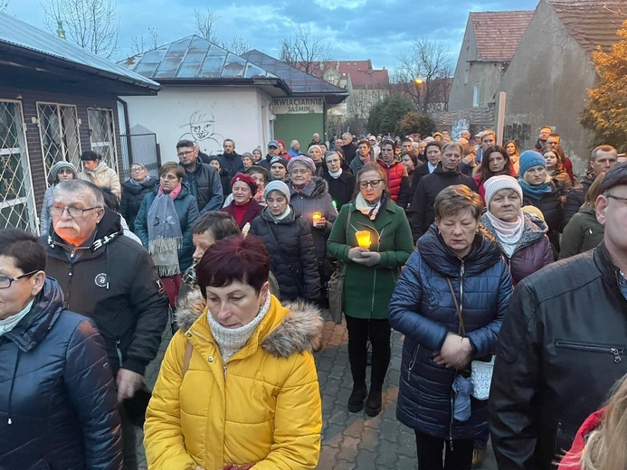 Świebodzice. Droga Krzyżowa wszystkich parafii