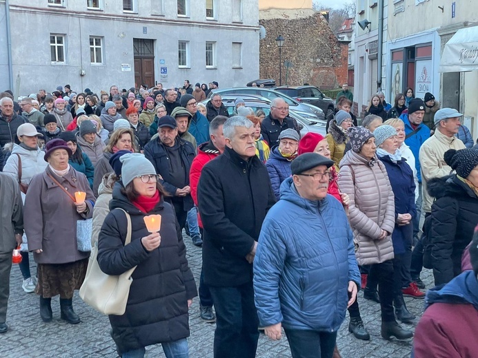 Świebodzice. Droga Krzyżowa wszystkich parafii