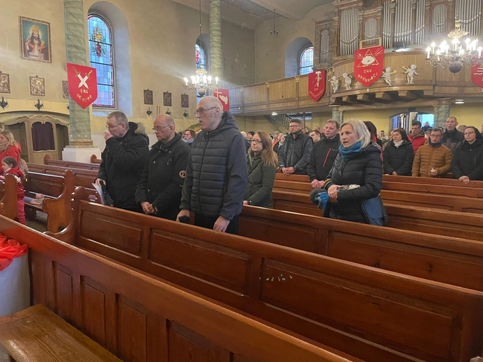 Świebodzice. Droga Krzyżowa wszystkich parafii