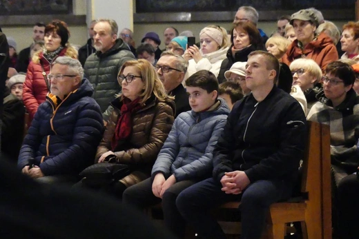 Z Leszczyn na Złote Łany - Miejska Droga Krzyżowa w Bielsku-Białej 2023