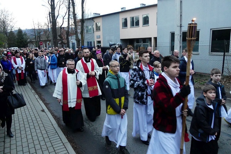 Z Leszczyn na Złote Łany - Miejska Droga Krzyżowa w Bielsku-Białej 2023