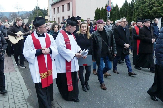 Z Leszczyn na Złote Łany - Miejska Droga Krzyżowa w Bielsku-Białej 2023