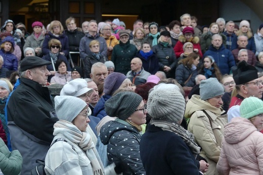 Z Leszczyn na Złote Łany - Miejska Droga Krzyżowa w Bielsku-Białej 2023