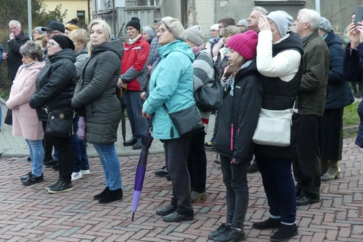 Z Leszczyn na Złote Łany - Miejska Droga Krzyżowa w Bielsku-Białej 2023