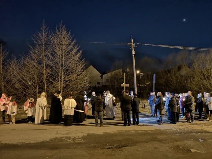 Przedborowa. Z Drogą Krzyżową u św. Jadwigi