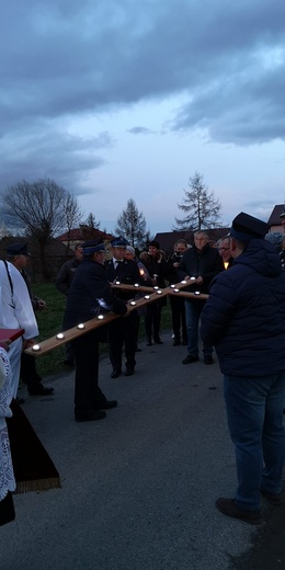 Przedborowa. Z Drogą Krzyżową u św. Jadwigi