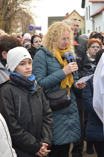 Ząbkowice Śl. Miejska Droga Krzyżowa ze św. Jadwigą i św. Janem Pawłem II 