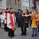 Ząbkowice Śl. Miejska Droga Krzyżowa ze św. Jadwigą i św. Janem Pawłem II 