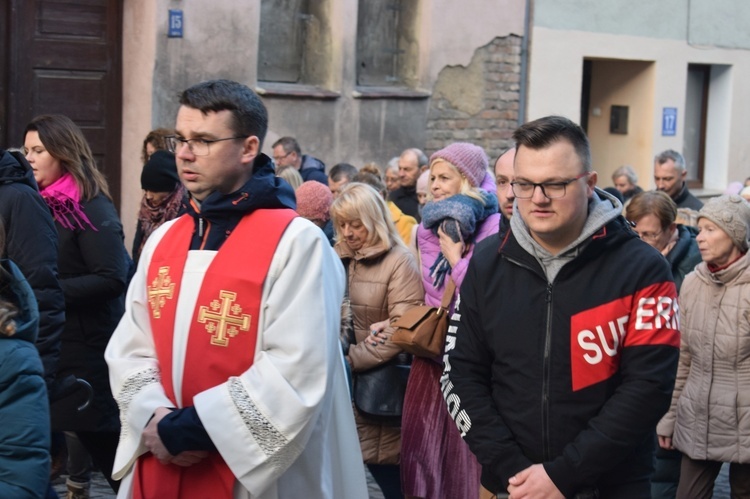 Ząbkowice Śl. Miejska Droga Krzyżowa ze św. Jadwigą i św. Janem Pawłem II 