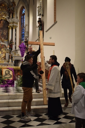 Ząbkowice Śl. Miejska Droga Krzyżowa ze św. Jadwigą i św. Janem Pawłem II 