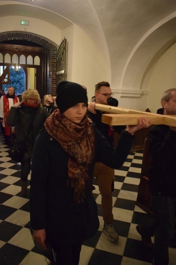 Ząbkowice Śl. Miejska Droga Krzyżowa ze św. Jadwigą i św. Janem Pawłem II 