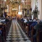 Ząbkowice Śl. Miejska Droga Krzyżowa ze św. Jadwigą i św. Janem Pawłem II 